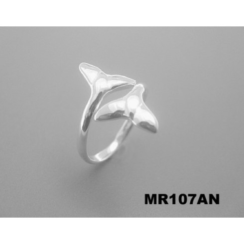 WHALE TAILS RING
