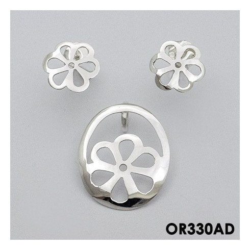 OVAL SET WITH FLOWERS