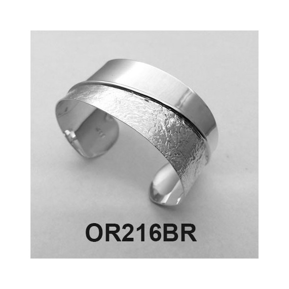 Brazalete liso y reticulado.