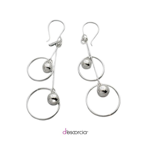 Aretes largos con círculos y bolas lisas 