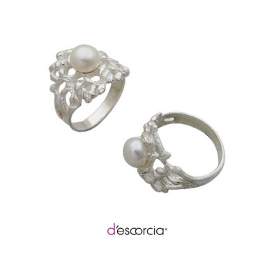 CORAL RING WITH PEARL